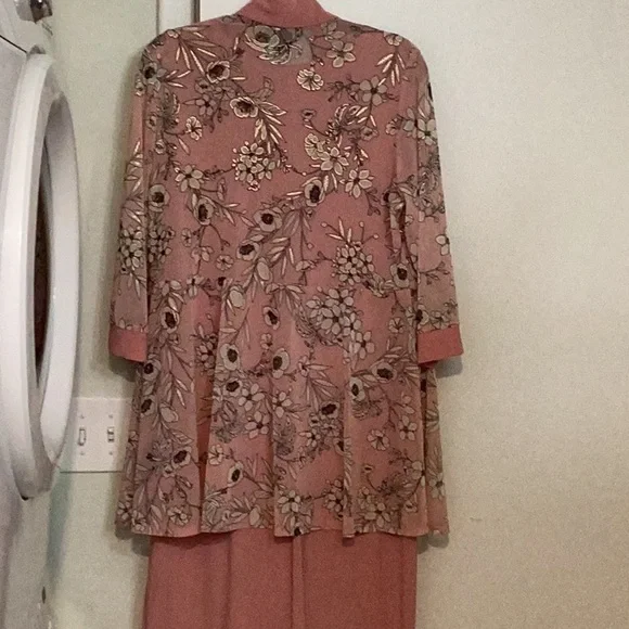 R&M Richards Sleeveless Floral Jacket Dress With Detachable Necklace, Pink, 12. - Picture 4 of 10